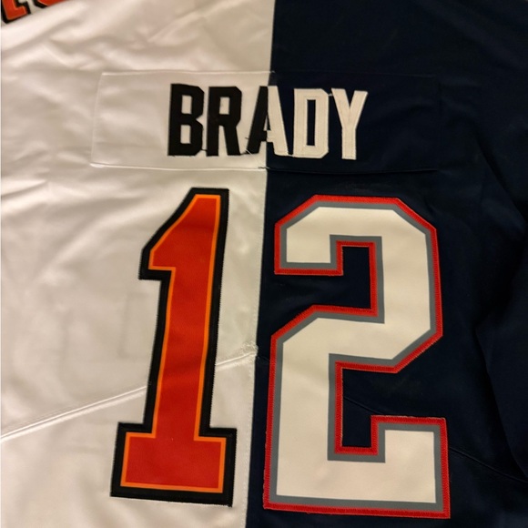 Tom Brady 12 Patriots/Buccaneers Split Jersey Super Bowl - Picture 3 of 9